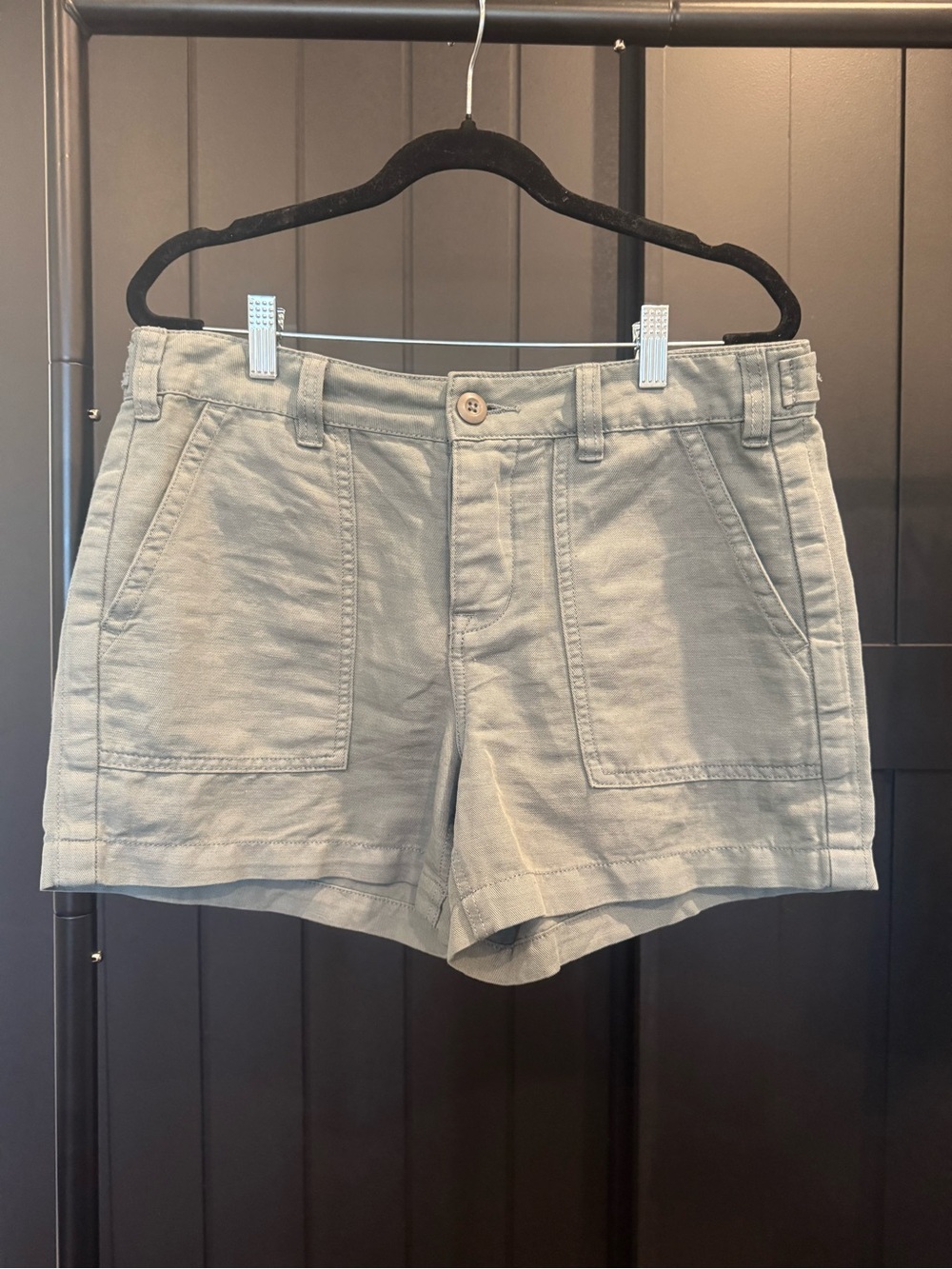Sanctuary Light Sage Utility Patch-Pocket Shorts